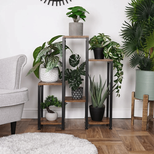 Prateleira metálica para plantas