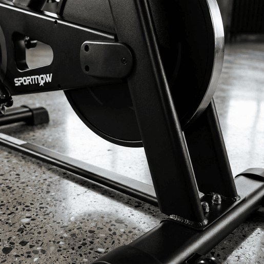 SPORTNOW Bicicleta Estática para Casa com Resistência Magnética APP Bluetooth Bicicleta Silenciosa com Ecrã LCD, Volante Assento e Guiador Ajustáveis Rodas, Suporte para Telemóvel Porta-garrafa