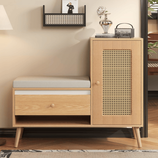Sapateira com banco de entrada - Rattan, com almofada de assento, gavetas e compartimentos abertos, 1 porta - Natural
