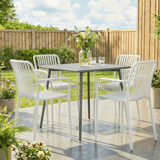 Outsunny Conjunto de 4 Cadeiras de Jardim Empilháveis,Cadeiras de Exterior de PP com Encosto Curvado Assento com Ripas 55x58,5x81,5 cm Branco