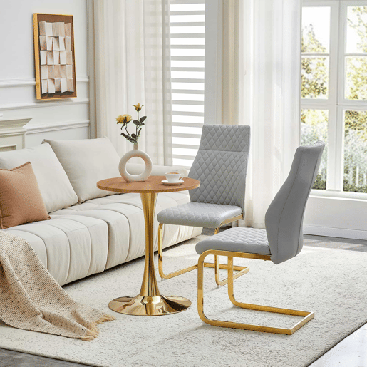 Conjunto de mesa e cadeiras de 60 cm - mesa redonda em MDF com efeito de madeira e base dourada, 2 cadeiras de jantar cinza claro com padrão em losangos e pernas metálicas douradas - dourado, cinza claro, madeira