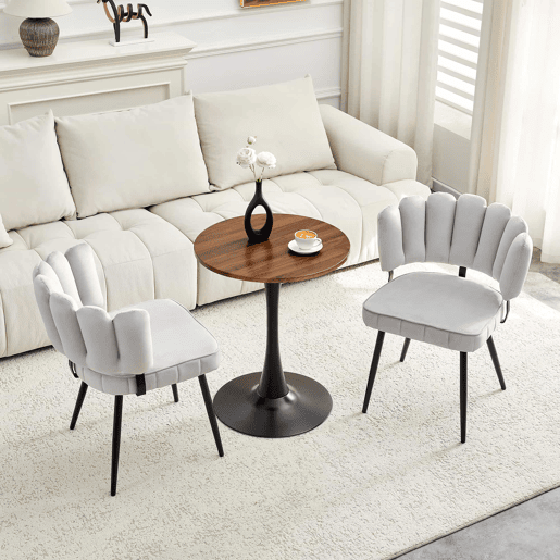 Conjunto de mesa e cadeiras de 60 cm - Mesa redonda em MDF com pernas pretas + 2 cadeiras cinza claro com encosto em forma de pétala e pernas de metal pretas - Cinza claro, nogueira + preto