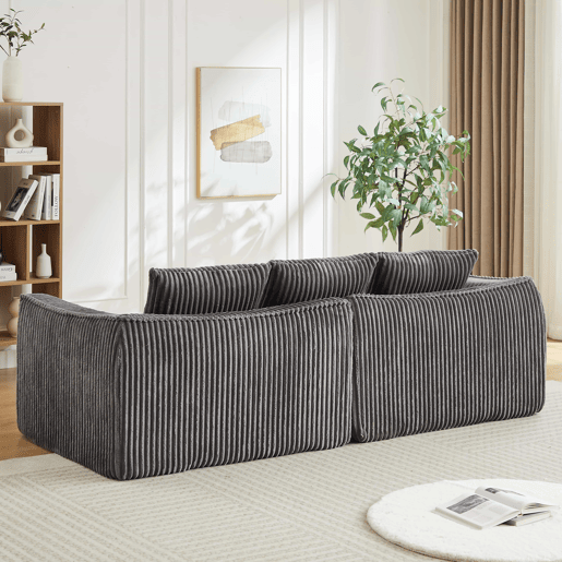 Sofá minimalista de 6 lugares - linhas elegantes, encosto ligeiramente inclinado, 5 almofadas - Cinza Sofá minimalista de 6 lugares - linhas elegantes, encosto ligeiramente inclinado, 5 almofadas - Cinza