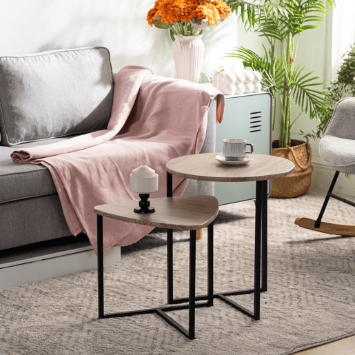 MEUBLES COSY Conjunto de 2 Mesas Ninho Industrial, Tampo MDF Efeito Carvalho, Estrutura Metálica Preta, Cantos Arredondados, 1 Redonda + 1 Triangular, Carvalho Escuro
