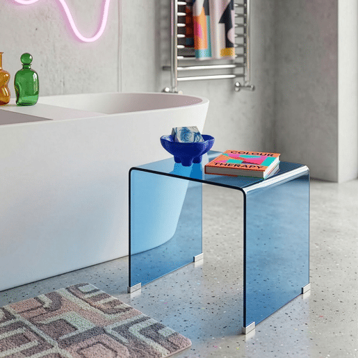 Mesa lateral de vidro Varlofrek montada 50x50x50 cm Azul en.casa