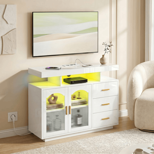 HOMCOM Aparador com LED RGB de 7 Cores, Tomadas e Portas USB, Aparador de Sala de Alto Brilho com 3 Gavetas, Prateleiras Abertas, 2 Portas de Acrílico, Fecho Suave, para TV 72, Branco, 100x35x80 cm