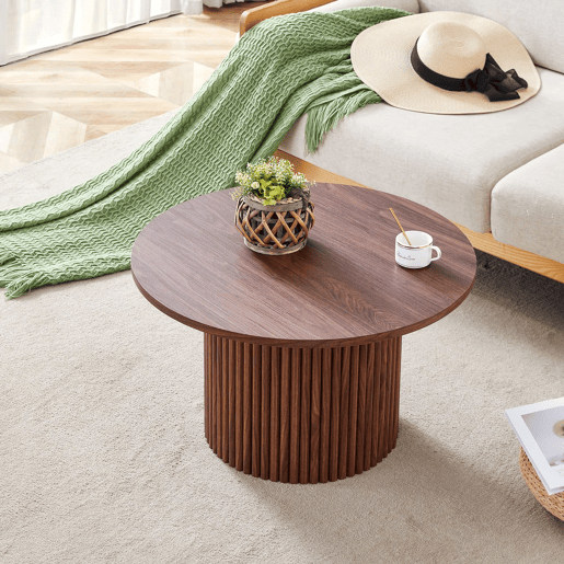 Mesa de centro redonda de 70 cm - design canelado ao estilo das colunas romanas, estrutura metálica integrada, estilo retro de luxo para a sala de estar - cor nogueira