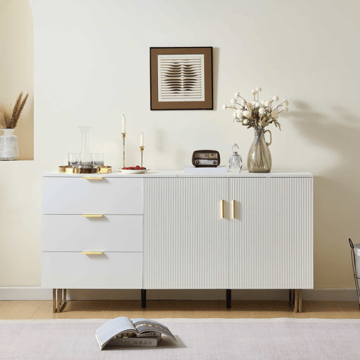 Aparador moderno de 160 cm - 2 portas e 3 gavetas, estrutura em MDF, detalhes em liga de alumínio dourada, pés de aço resistentes, estilo elegante e funcional para a sala de estar ou de jantar - branco