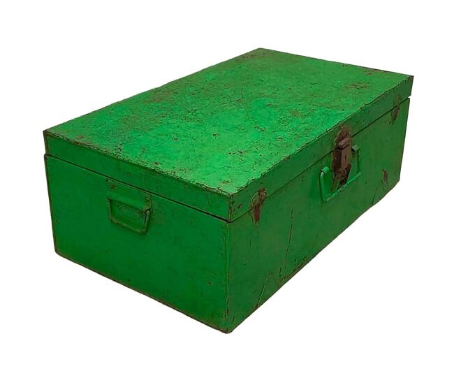 Maleta de metal acabado artesanal verde 67x37x25h cm