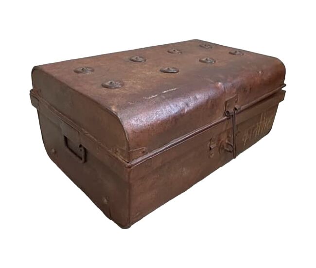 Maleta de metal acabado artesanal marrón 67x37x25h cm