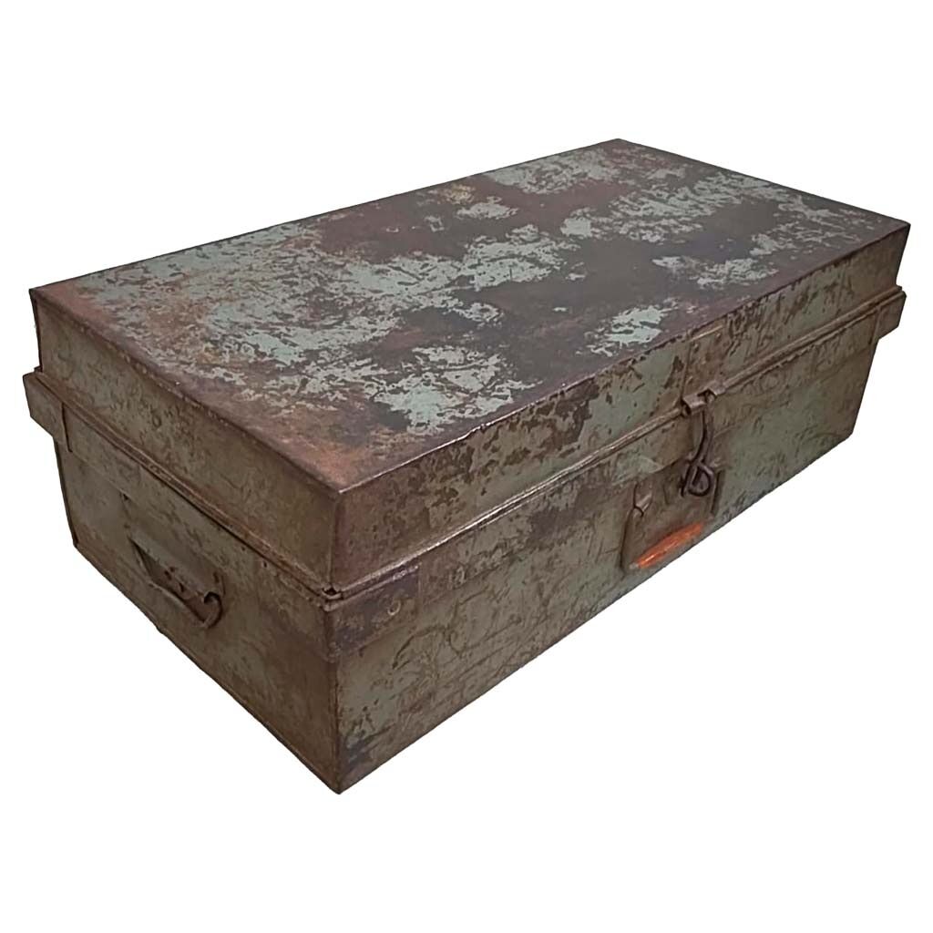 Maleta de metal acabado artesanal marrón 67x37x25h cm