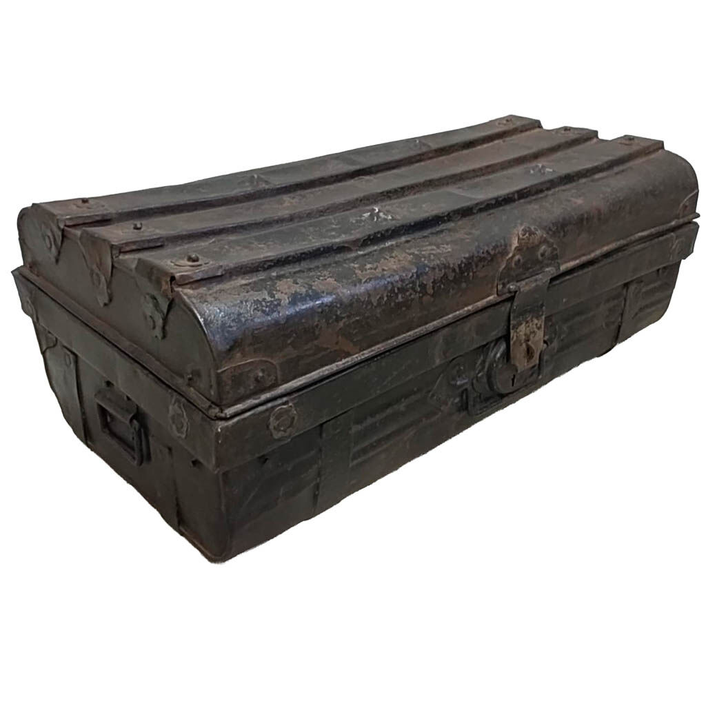 Maleta de metal acabado artesanal marrón 67x37x25h cm
