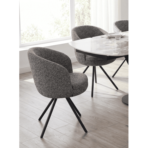 Conjunto de 4 poltronas estofadas com almofada dupla cor antracite e pés metálicos pretos Conjunto de 4 poltronas estofadas com almofada dupla cor antracite e pés metálicos pretos