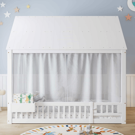 Cama individual infantil 140x200 - Detalhes na janela e no teto, cortinas brancas decorativas, pequeno espaço de arrumação - Branco Cama individual infantil 140x200 - Detalhes na janela e no teto, cortinas brancas decorativas, pequeno espaço de arrumação - Branco