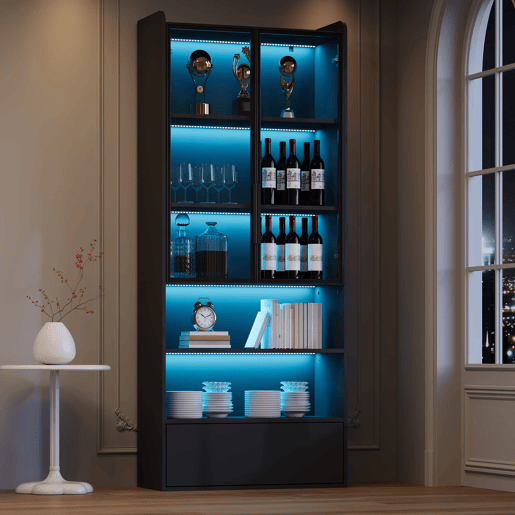 Vitrine alta 80 x 34 x 180 cm - 1 gaveta, portas de vidro, LED, compartimento aberto, prateleira de pé - preto Vitrine alta 80 x 34 x 180 cm - 1 gaveta, portas de vidro, LED, compartimento aberto, prateleira de pé - preto