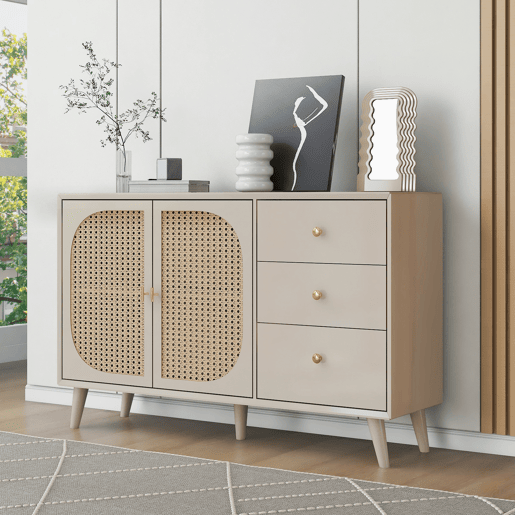 Aparador de Sala de Estar Jantar Móvel Auxiliar com 2 Portas de Rotim Palhinha e 3 Gavetas Armário de Arrumação Grande com Pés de Madeira 120x40x82.5cm Crème Aparador de Sala de Estar Jantar Móvel Auxiliar com 2 Portas de Rotim Palhinha e 3 Gavetas Armário de Arrumação Grande com Pés de Madeira 120x40x82.5cm Crème