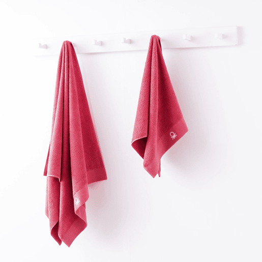 Toalha de Banho 70x140cm 100% Algodão 450GSM na cor Rosa - Suave, Absorvente e de Secagem Rápida CORE Benetton Toalha de Banho 70x140cm 100% Algodão 450GSM na cor Rosa - Suave, Absorvente e de Secagem Rápida CORE Benetton