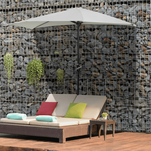 Guarda-sol de jardim 269x138x236 cm com manivela e formato semicircular, tecido de poliéster 180 gm² para terraço, pátio e piscina, cor creme. Guarda-sol de jardim 269x138x236 cm com manivela e formato semicircular, tecido de poliéster 180 gm² para terraço, pátio e piscina, cor creme.