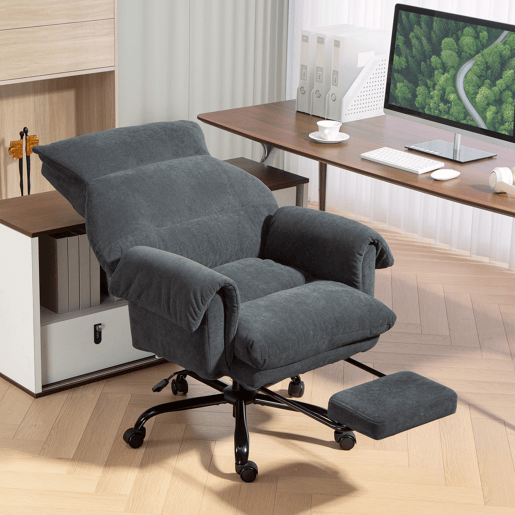 Cadeira de escritório com apoio para os pés, encosto reclinável, assento alto e apoios de braço largos, estofamento espesso, cinza escuro. Cadeira de escritório com apoio para os pés, encosto reclinável, assento alto e apoios de braço largos, estofamento espesso, cinza escuro.