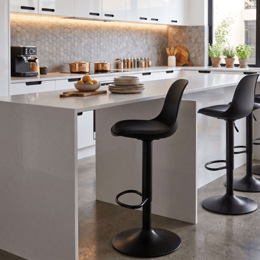 Conjunto de 2 banquetas altas para bar ou cozinha, estilo bistrô, com altura ajustável, assento acolchoado, rotação de 360º, pretas.