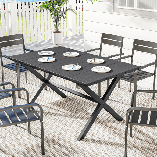 Mesa de jantar de jardim para 6 pessoas com tampo ripado em HDPE e estrutura metálica, 150x90x74 cm, preta.