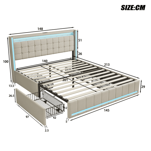 Cama estofada com LEDs e função de carregamento USB na cabeceira e 4 gavetas. Cama de casal de 140 x 200 cm com estrado de arrumação e estrado de ripas de madeira bege. Cama estofada com LEDs e função de carregamento USB na cabeceira e 4 gavetas. Cama de casal de 140 x 200 cm com estrado de arrumação e estrado de ripas de madeira bege.
