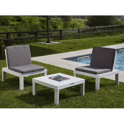 Sala de estar exterior em PVC