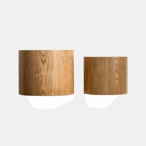 Conjunto de 2 mesas de centro redondas - estilo moderno em madeira com design de tronco natural e empilháveis - madeira natural