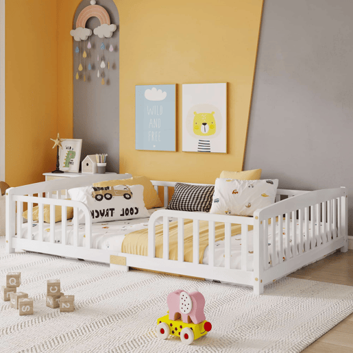 Cama infantil 140x200 cm - em madeira de pinho, com grades de segurança e acesso central - Branca