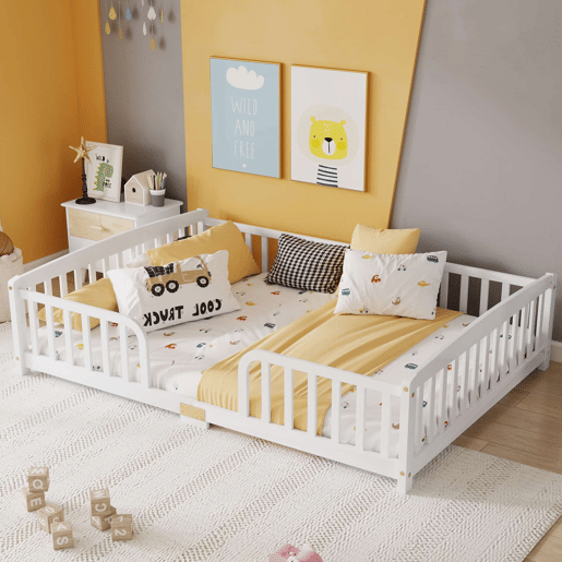 Cama infantil 140x200 cm - em madeira de pinho, com grades de segurança e acesso central - Branca