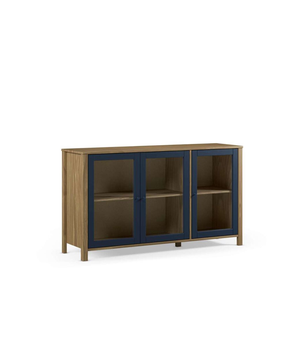 Mueble aparador 3 puertas diseño colonial.