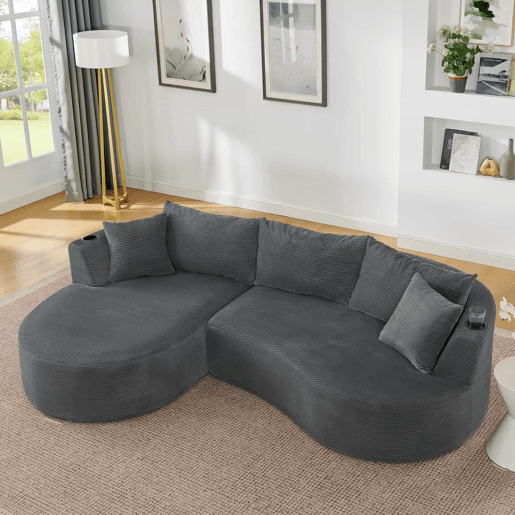 Sofá modular de 3 lugares com chaise longue à esquerda + sofá de 2 lugares - design curvo, tecido de veludo cotelê macio, porta-copos e almofadas, embalado a vácuo - cinzento Sofá modular de 3 lugares com chaise longue à esquerda + sofá de 2 lugares - design curvo, tecido de veludo cotelê macio, porta-copos e almofadas, embalado a vácuo - cinzento