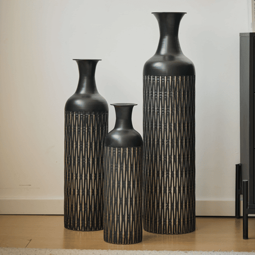 Conjunto de 3 vasos de chão em metal - vasos altos com design de ranhuras verticais para flores secas e decoração - preto Conjunto de 3 vasos de chão em metal - vasos altos com design de ranhuras verticais para flores secas e decoração - preto