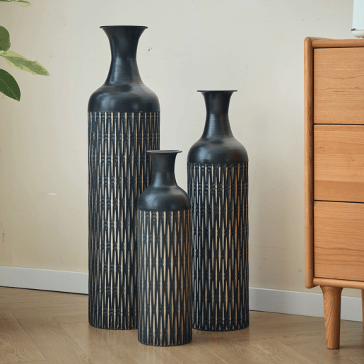 Conjunto de 3 vasos de chão em metal - vasos altos com design de ranhuras verticais para flores secas e decoração - preto Conjunto de 3 vasos de chão em metal - vasos altos com design de ranhuras verticais para flores secas e decoração - preto