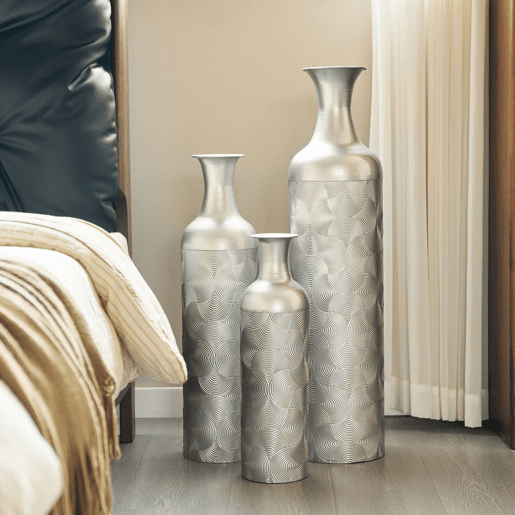 Conjunto de vasos decorativos 506683 cm - 3 peças em metal com design ondulado para plantas e decoração de interiores - Prateado Conjunto de vasos decorativos 506683 cm - 3 peças em metal com design ondulado para plantas e decoração de interiores - Prateado
