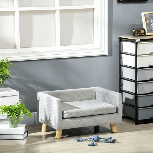 PawHut Sofá para Cães Pequenos 64x45x36 cm, Cama Elevada em Veludo com Almofada Lavável e Pés em Madeira de Bétula, até 8 kg, Cinzento Escuro PawHut Sofá para Cães Pequenos 64x45x36 cm, Cama Elevada em Veludo com Almofada Lavável e Pés em Madeira de Bétula, até 8 kg, Cinzento Escuro