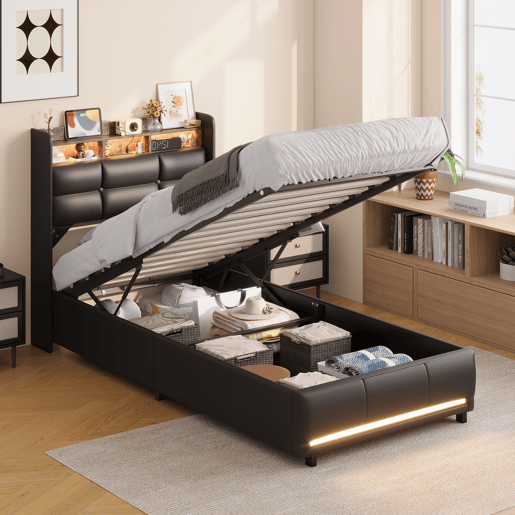 Cama estofada de 90x200 cm com baú, função hidráulica, iluminação LED, porta USB para carregamento, revestimento em couro sintético, cor preta. Cama estofada de 90x200 cm com baú, função hidráulica, iluminação LED, porta USB para carregamento, revestimento em couro sintético, cor preta.