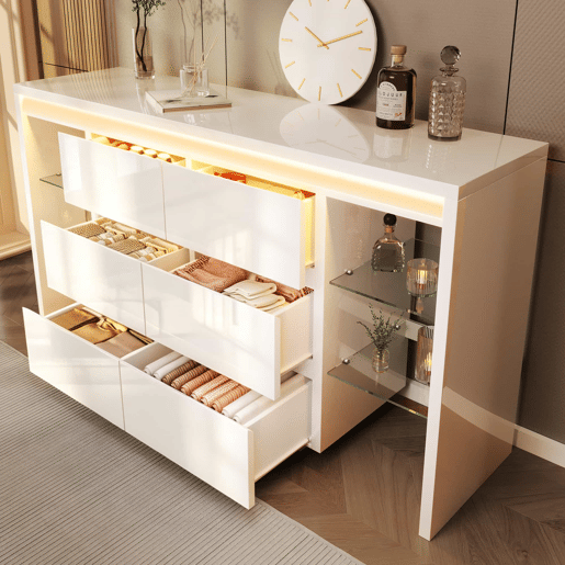 Aparador 155 x 40 x 80 cm u2013 com iluminação LED inteligente controlável por app, 6 gavetas e 4 prateleiras de vidro u2013 Branco Aparador 155 x 40 x 80 cm u2013 com iluminação LED inteligente controlável por app, 6 gavetas e 4 prateleiras de vidro u2013 Branco