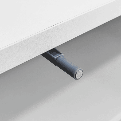 Móvel de TV baixo - portas estruturadas, gavetas e prateleiras abertas, puxadores e pés dourados - Branco Móvel de TV baixo - portas estruturadas, gavetas e prateleiras abertas, puxadores e pés dourados - Branco