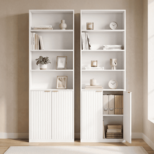 HOMCOM Estante para Livros Alta e Estreita, Biblioteca de 6 Níveis com 4 Compartimentos Abertos, Prateleira Ajustável, Fechos Magnéticos, 60x24x182 cm, Branco