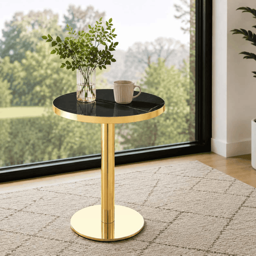 Mesa auxiliar redonda - Design em mármore, estrutura em aço inoxidável dourado, base estável e estilo luxuoso - Preto e dourado Mesa auxiliar redonda - Design em mármore, estrutura em aço inoxidável dourado, base estável e estilo luxuoso - Preto e dourado