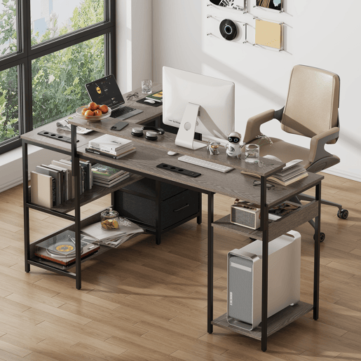 Secretária de Escritório em L com Suporte para Monitor, Tomadas Integradas e 4 Gavetas, Estilo Industrial Madeira e Metal Cinzento Secretária de Escritório em L com Suporte para Monitor, Tomadas Integradas e 4 Gavetas, Estilo Industrial Madeira e Metal Cinzento