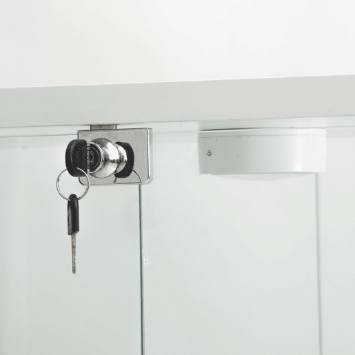 A vitrine de vidro com porta dupla é equipada com iluminação LED e é ideal para exibir vinhos finos e objetos de coleção possui um acabamento branco brilhante
