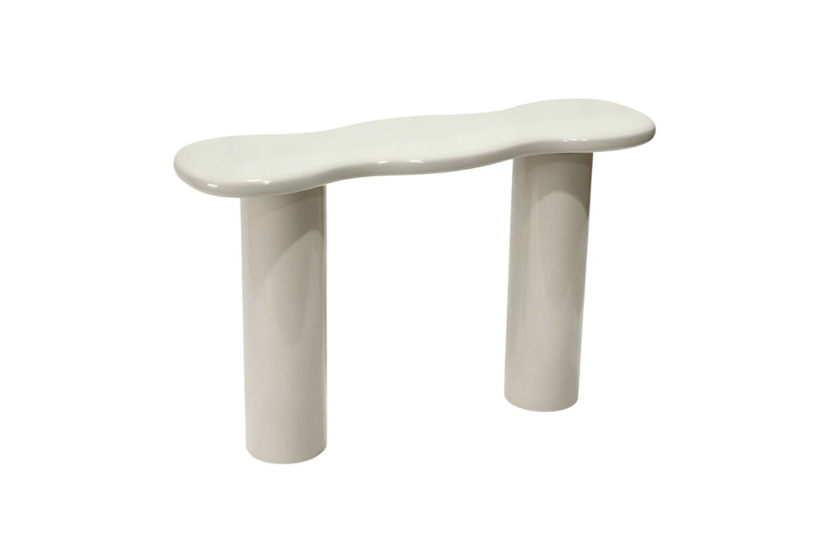 Consola de mdf lacada en color latte cremoso brillante