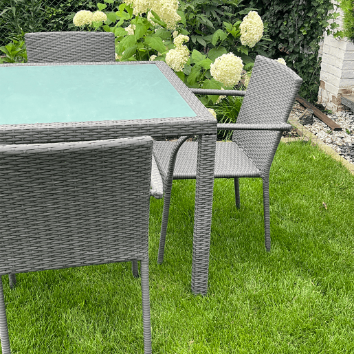 Conjunto de mesa e cadeiras de jardim 4 pessoas Rio Cinzento Conjunto de mesa e cadeiras de jardim 4 pessoas Rio Cinzento