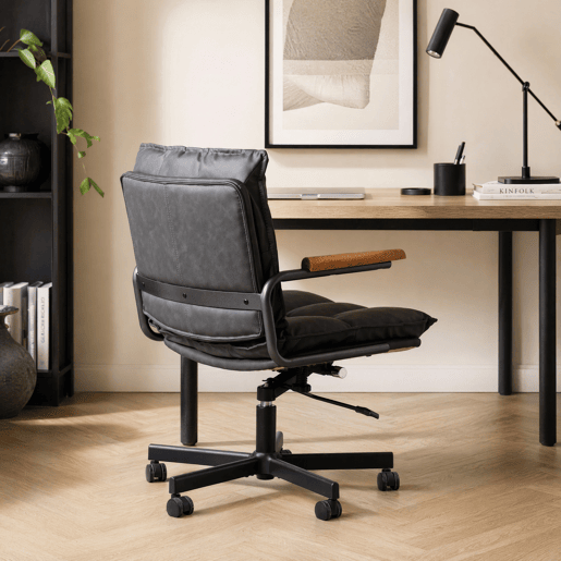 Cadeira de escritório - ergonómica, em pele, com rodas, apoios de braços em carvalho, altura ajustável e rotação de 360° - Preta Cadeira de escritório - ergonómica, em pele, com rodas, apoios de braços em carvalho, altura ajustável e rotação de 360° - Preta