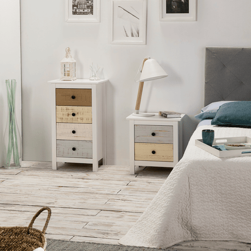 Cómoda Magda de 4 gavetas em branco com gavetas multicoloridas, pinho maciço