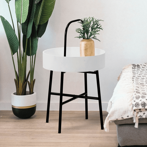 Mesa de apoio redonda Jaipur, tampo em MDF branco, estrutura metálica, preto mate, 40 cm