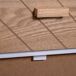 Mesita de Noche MDF y madera maciza HOMCOM 40 Mesita de Noche MDF y madera maciza HOMCOM 40 Blanco