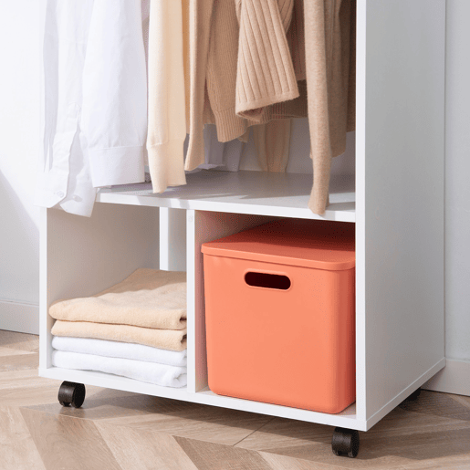 HOMCOM Roupeiro de Madeira Móvel Armário Roupeiro Aberto com Barra para Pendurar e Prateleiras Organizadoras para Dormitório 60x40x128cm Branco